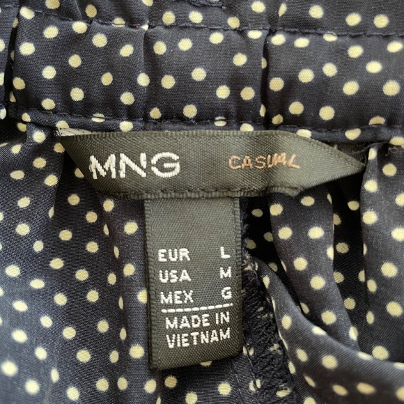 MNG Size Medium Casual Paper Bag Waist Mini Skirt Black White Polka Dots Pockets - Picture 4 of 6
